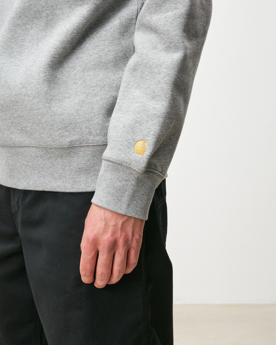 Carhartt WIP - Chase Sweat - GREY HEATHER / GOLD / Grå - Sweatshirts