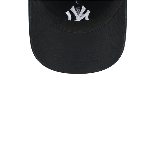 New York Yankees League Essential Black 9TWENTY Adjustable Cap