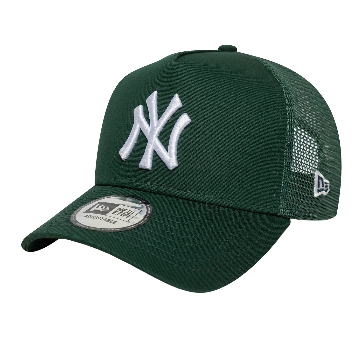 Trucker cap i mørkegrøn med hvidt NY-broderi foran og mesh-bagpanel